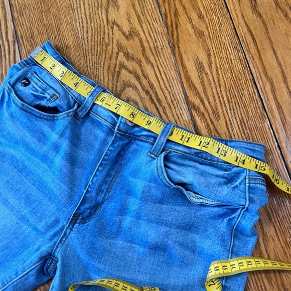 Kancan stretchy jeans. Good condition. Size 11/29. - Picture 4 of 13